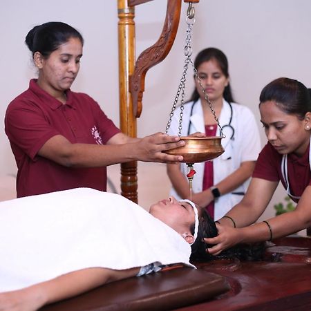 Hotel Tapasya Health & Wellness Jaysingpur Exteriér fotografie